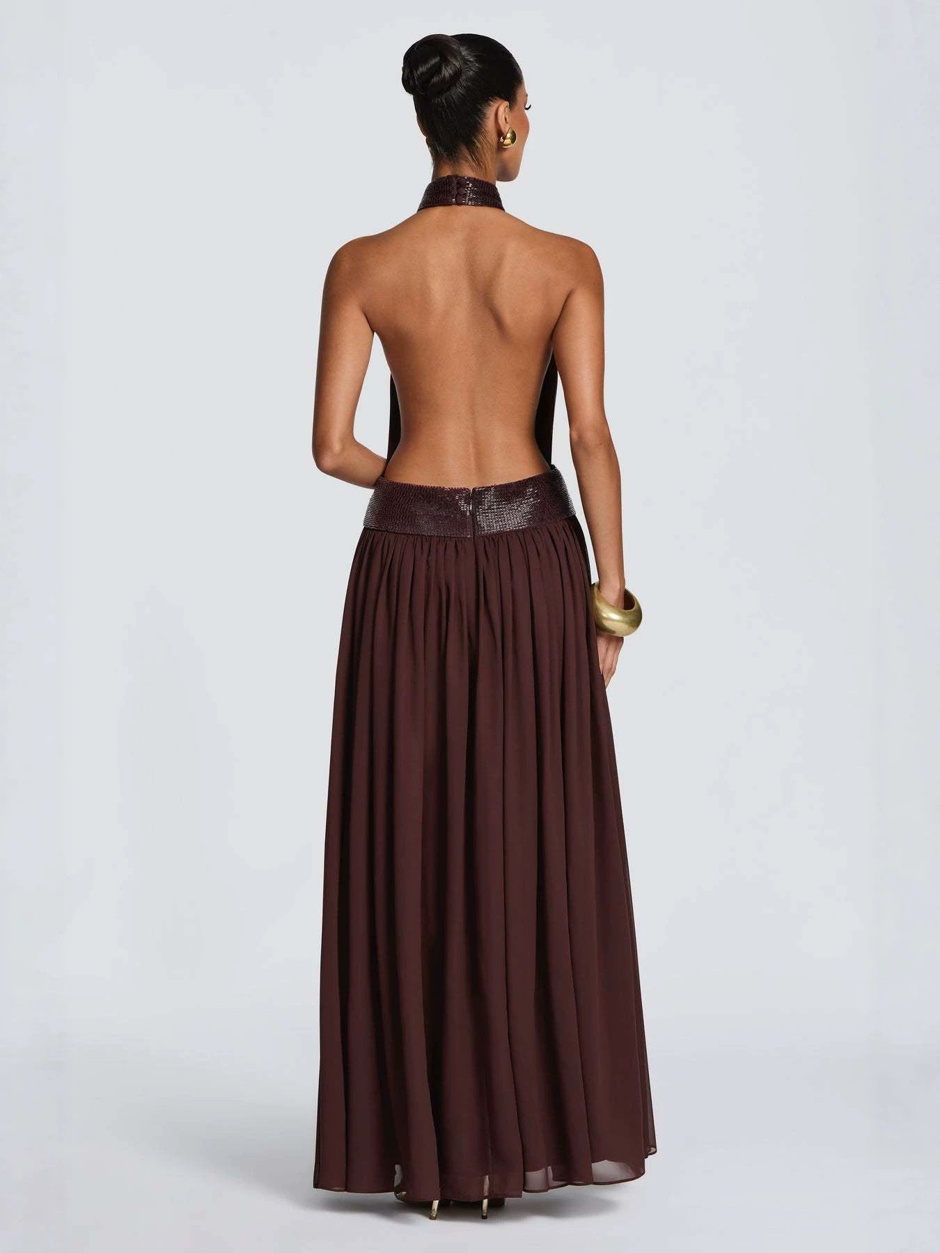 2026 Vestido de vestido feminino transfronteiriço 2026, de cor sólida, sexy, sem costas, sem mangas plissado, com grande fenda