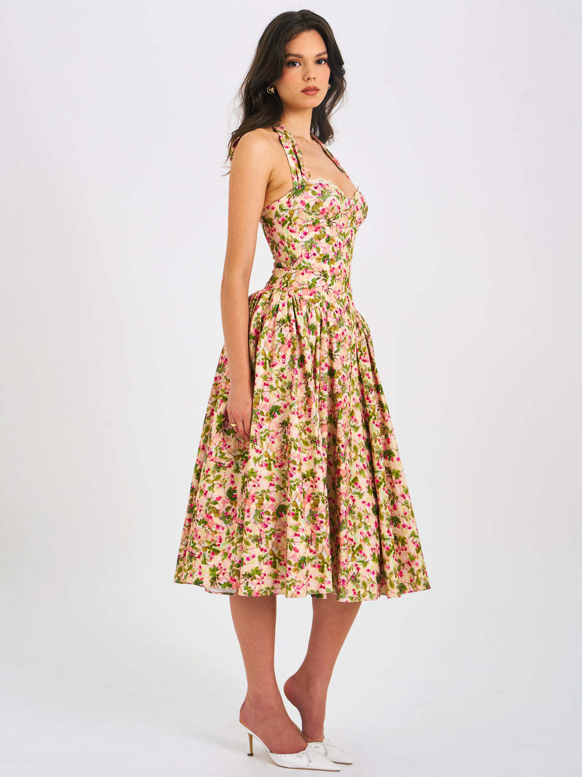 2026 Novo vestido feminino transfronteiriço de férias francesas com estampado europeu e americano vestido midi vintage floral para o verão