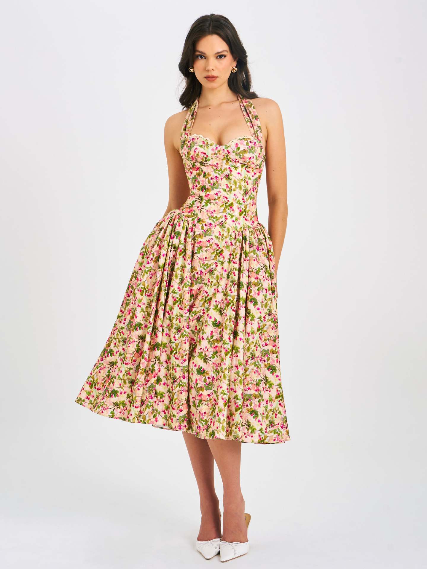 2026 Novo vestido feminino transfronteiriço de férias francesas com estampado europeu e americano vestido midi vintage floral para o verão