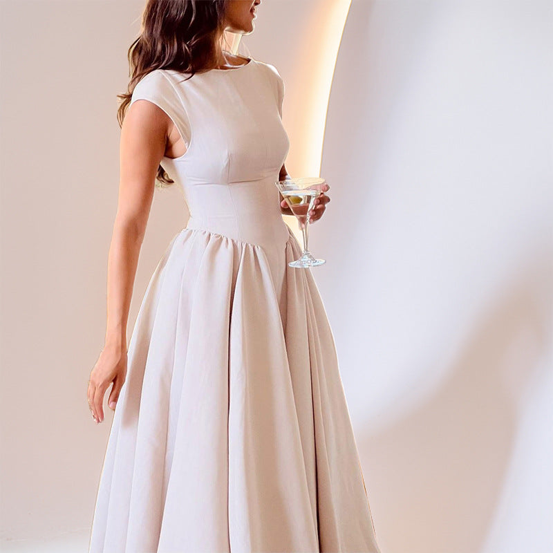 Vestido Costas Abertas Elegante Modela o Corpo e Valoriza a Silhueta