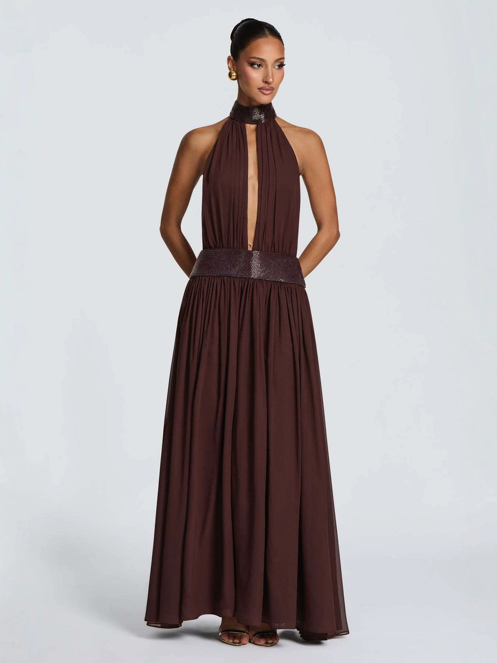 2026 Vestido de vestido feminino transfronteiriço 2026, de cor sólida, sexy, sem costas, sem mangas plissado, com grande fenda