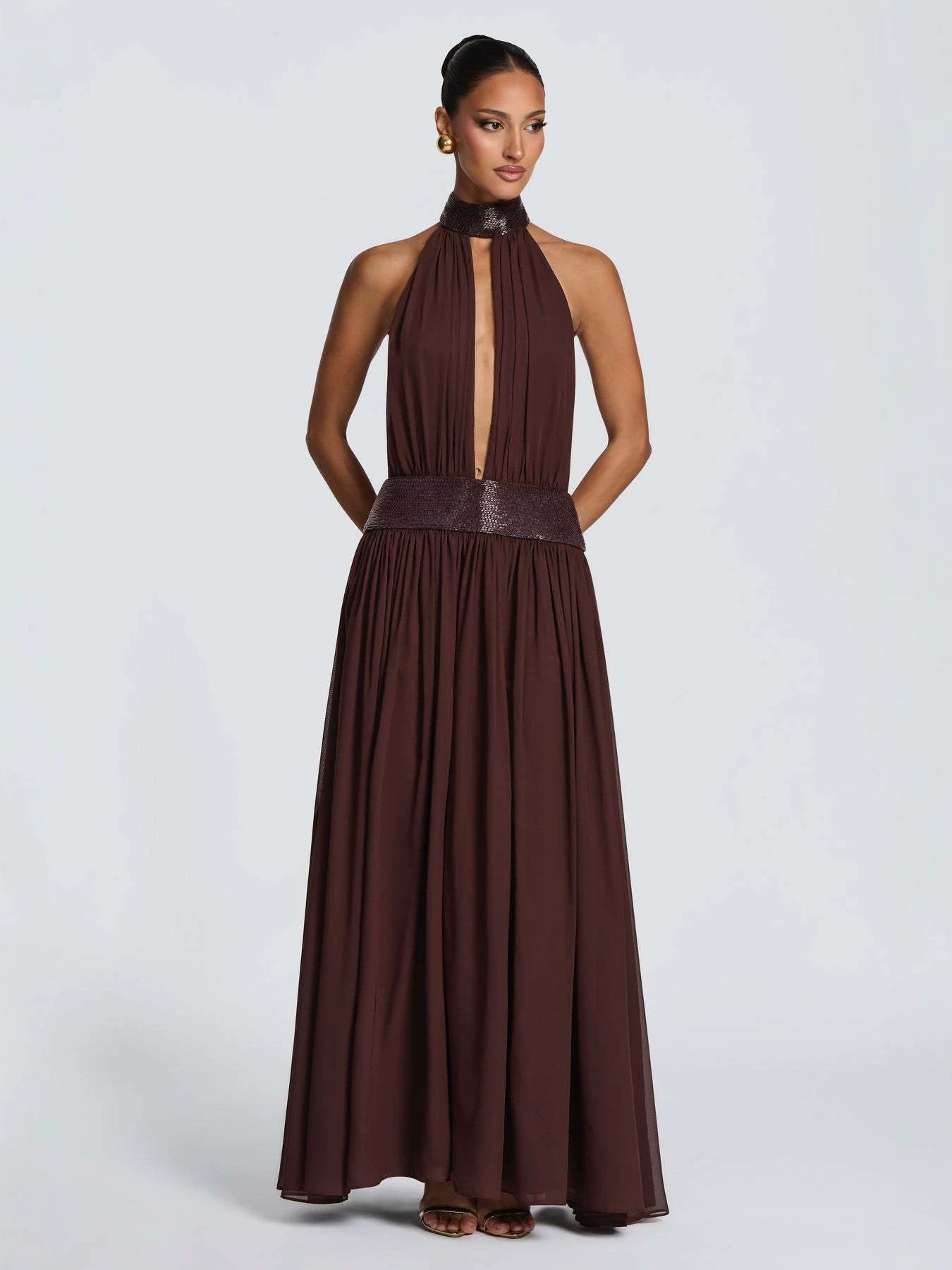2026 Vestido de vestido feminino transfronteiriço 2026, de cor sólida, sexy, sem costas, sem mangas plissado, com grande fenda