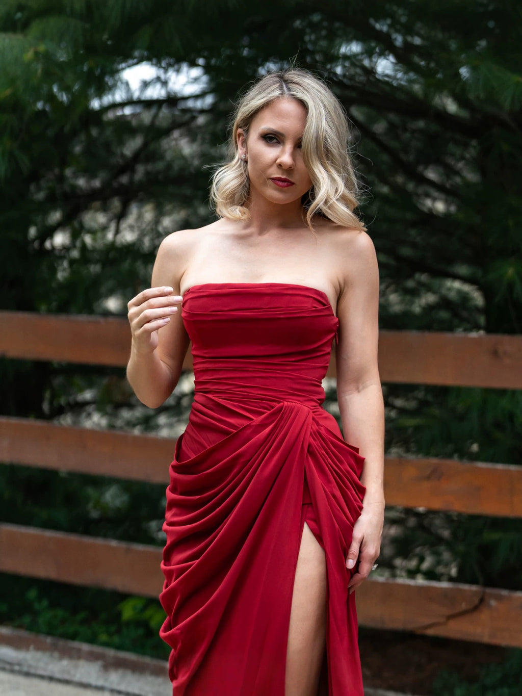 Em Stock | Vestido de Verão Feminino Vestido Leve de Luxo De Alta Gama, Vintage Sem Alças, Cintura e Cintura Plissada Vestido Longo de Fenda Alta