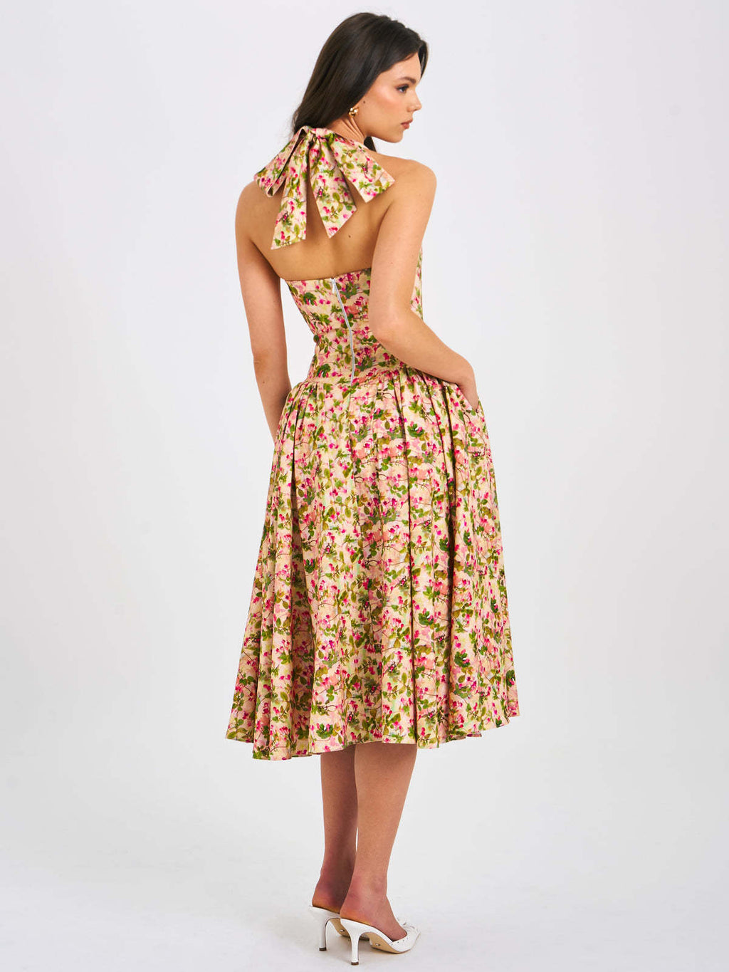 2026 Novo vestido feminino transfronteiriço de férias francesas com estampado europeu e americano vestido midi vintage floral para o verão