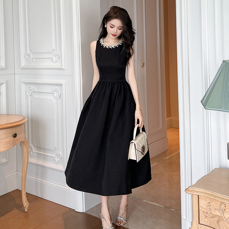 Vestido Preto Comprido para Mulheres, Verão 2026 Novo Vestido Elegante Estilo Hepburn, Sem Mangas com Linhas em A, Linha Larga, Vestido 9606