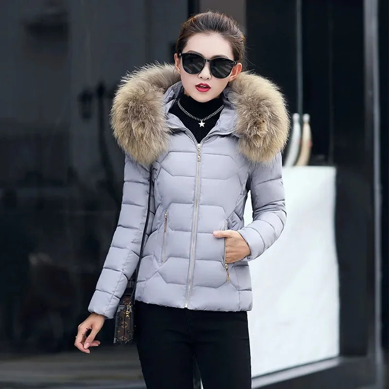 2025 New Women's Winter Jacket Warm Cotton Padded Coat Thin Light Parkas Overcoat Female Short Fur Collar Hooded Outerwear