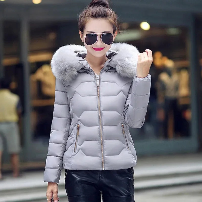 2025 New Women's Winter Jacket Warm Cotton Padded Coat Thin Light Parkas Overcoat Female Short Fur Collar Hooded Outerwear
